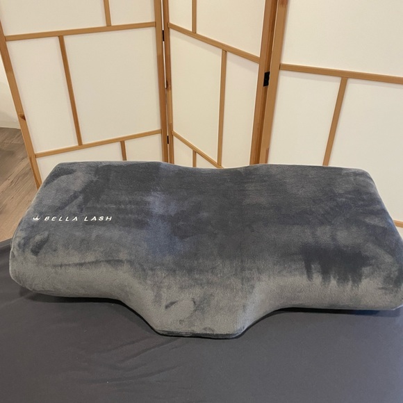 Bella Lash - Picture 1 of 5